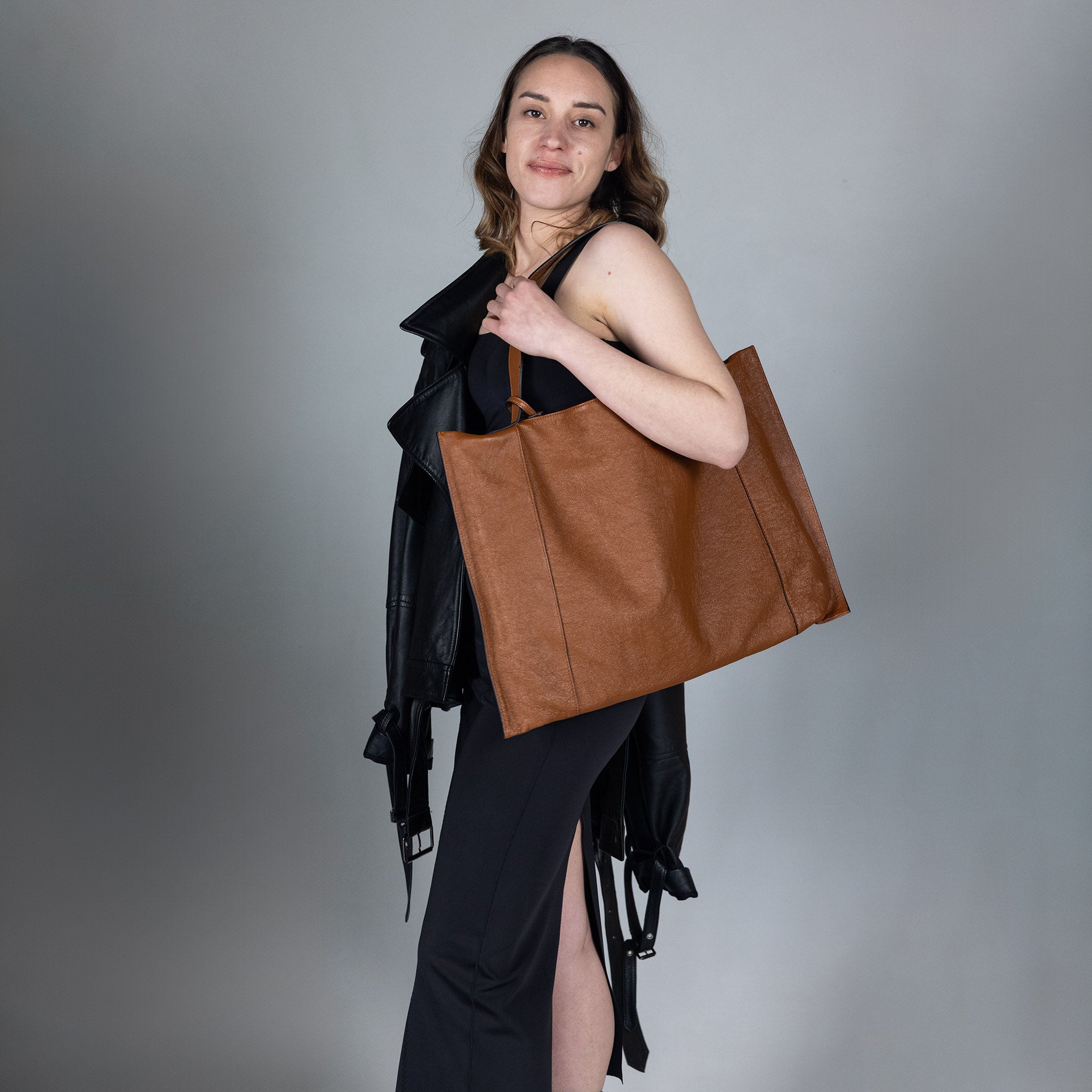 Fedra Maxi Bag Brandy