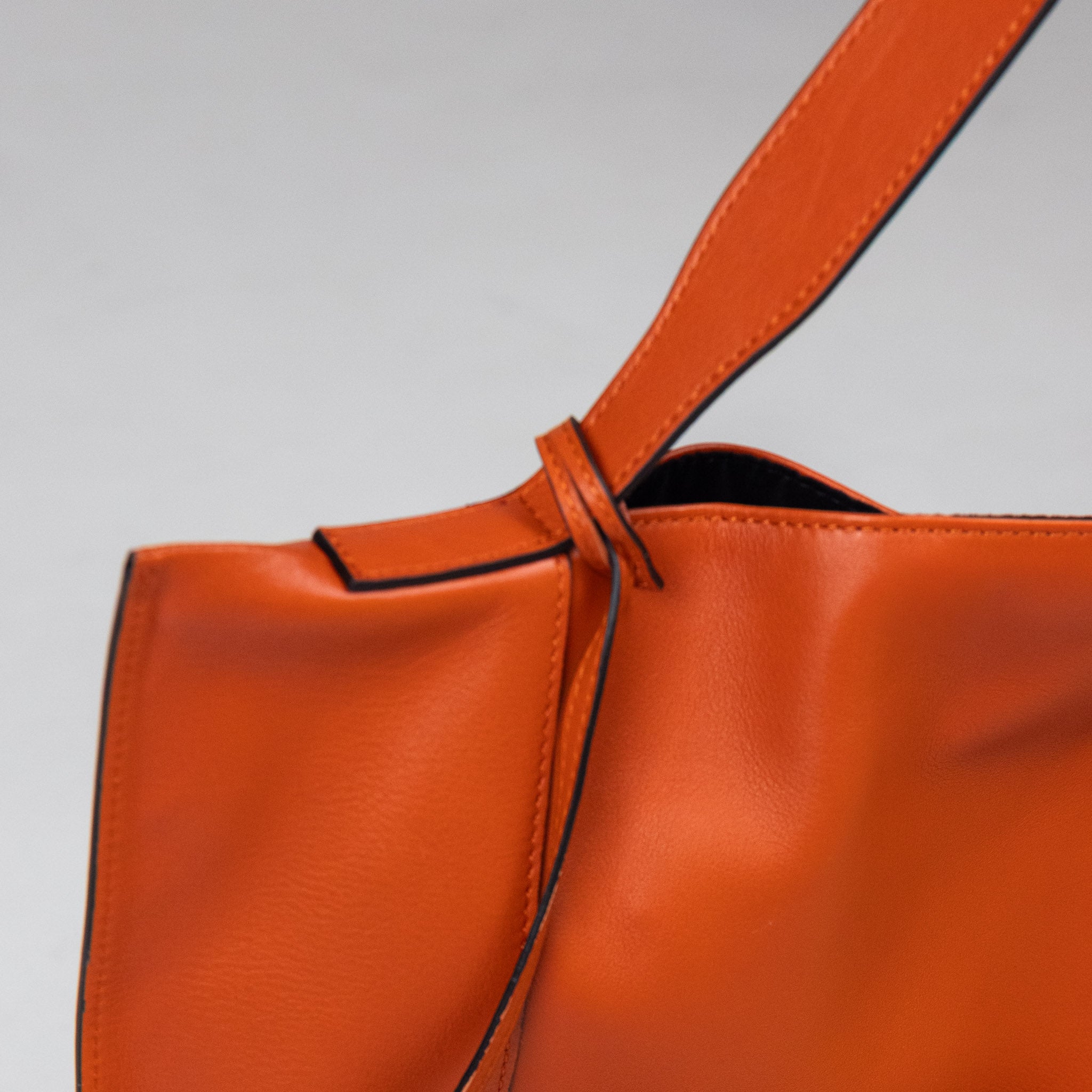 Fedra Maxi Bag Saffron Glow