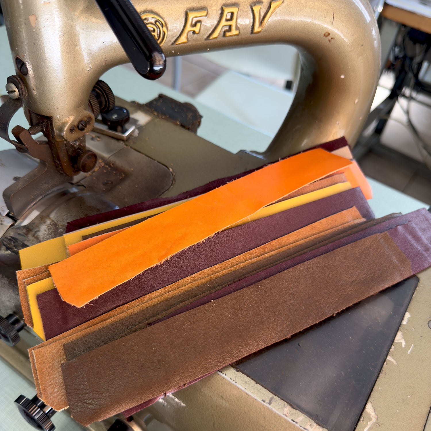 Vittoria Sella Leather Bags Making of