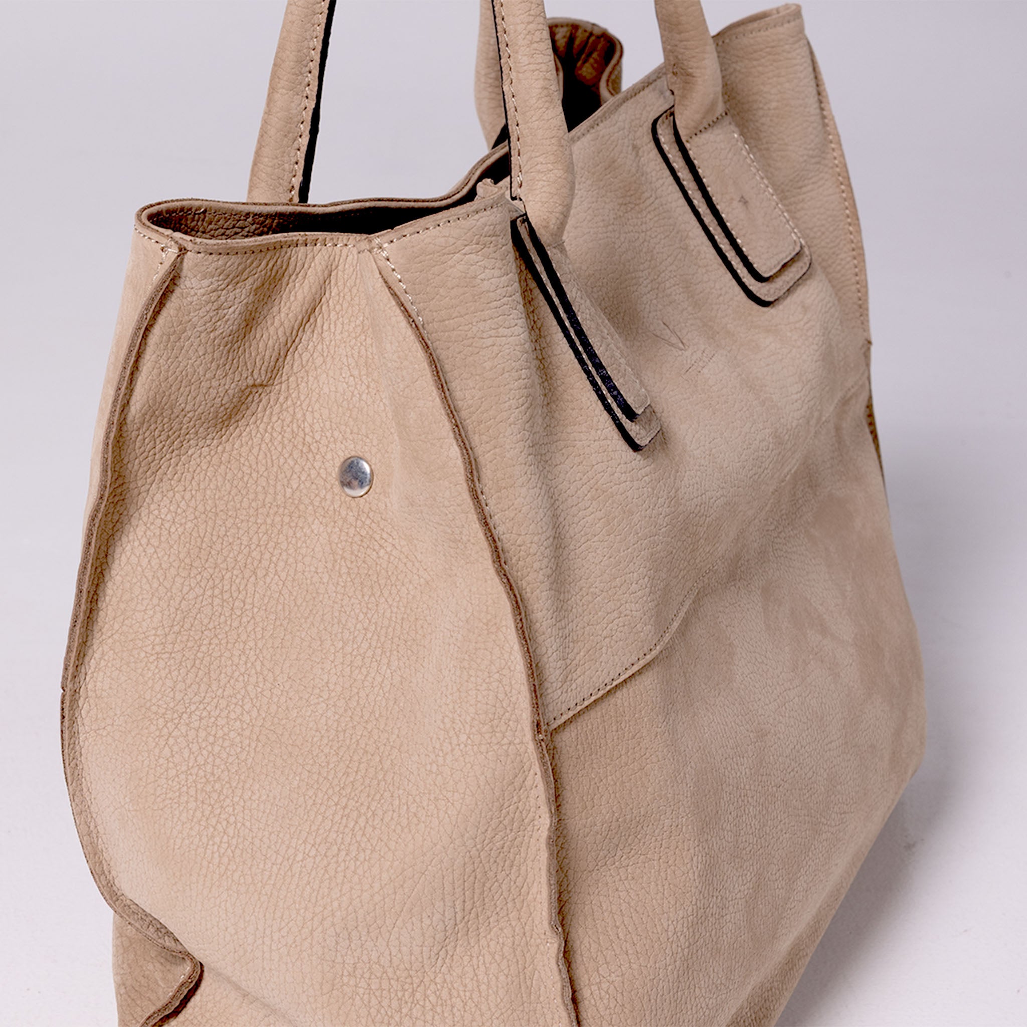 Vittoria Sella Emma Taupe tote bag in Italian nubuck cowhide leather, view: side