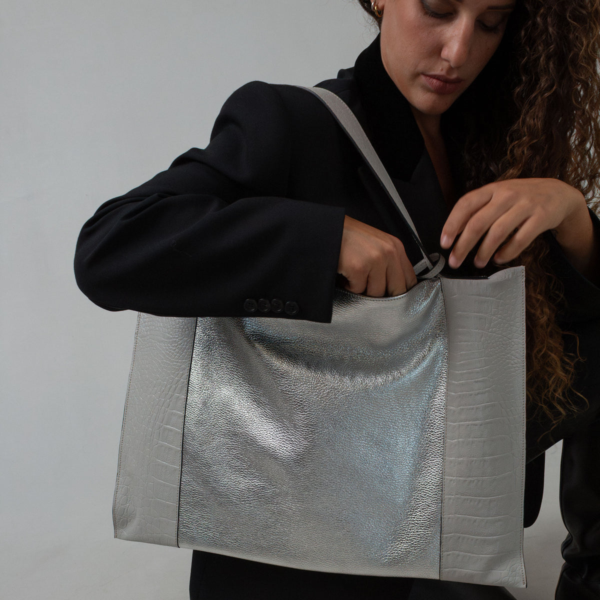 Fedra Maxi Bag Silver Pearl Duo