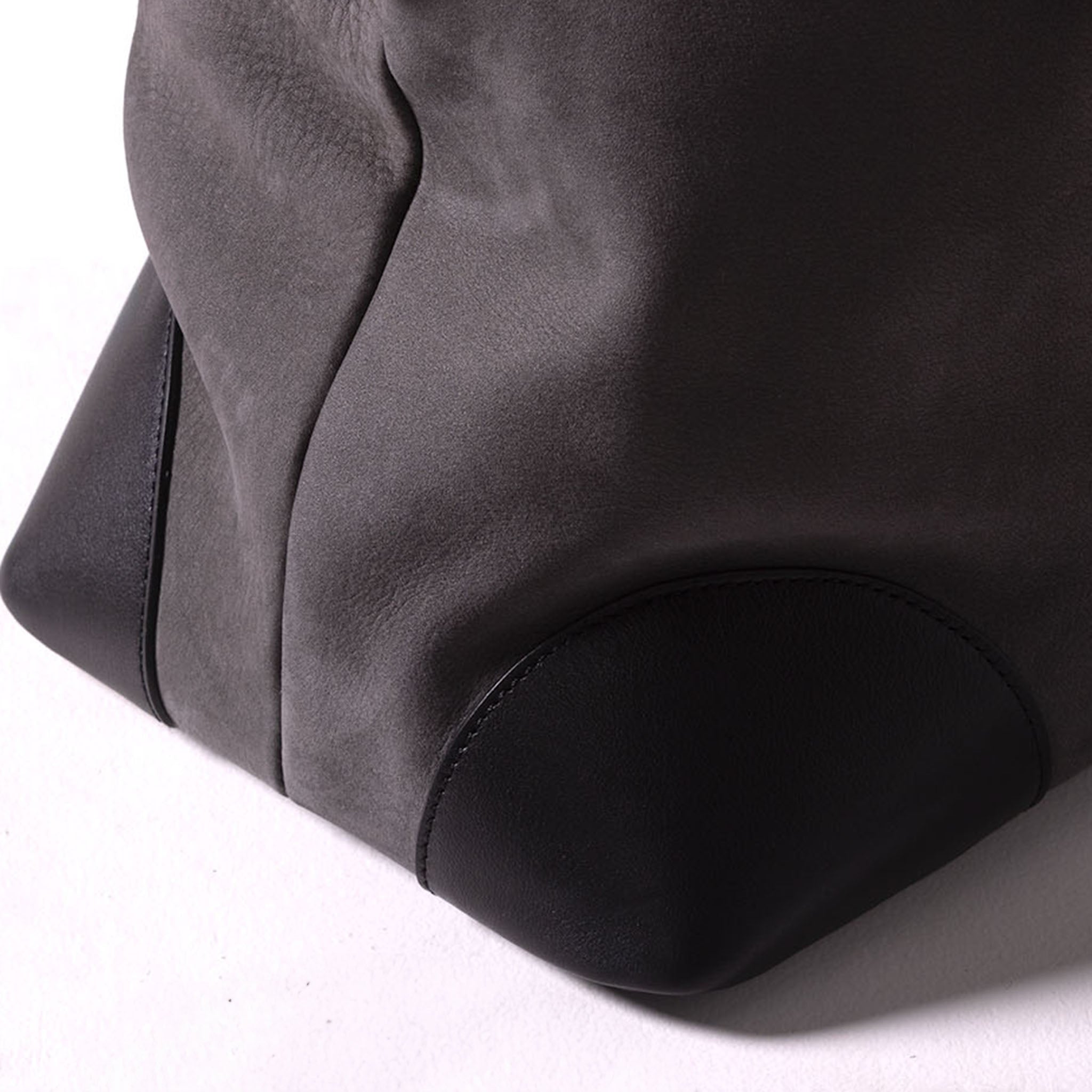 Vesta Maxi Tote Cloudstone & Black side view