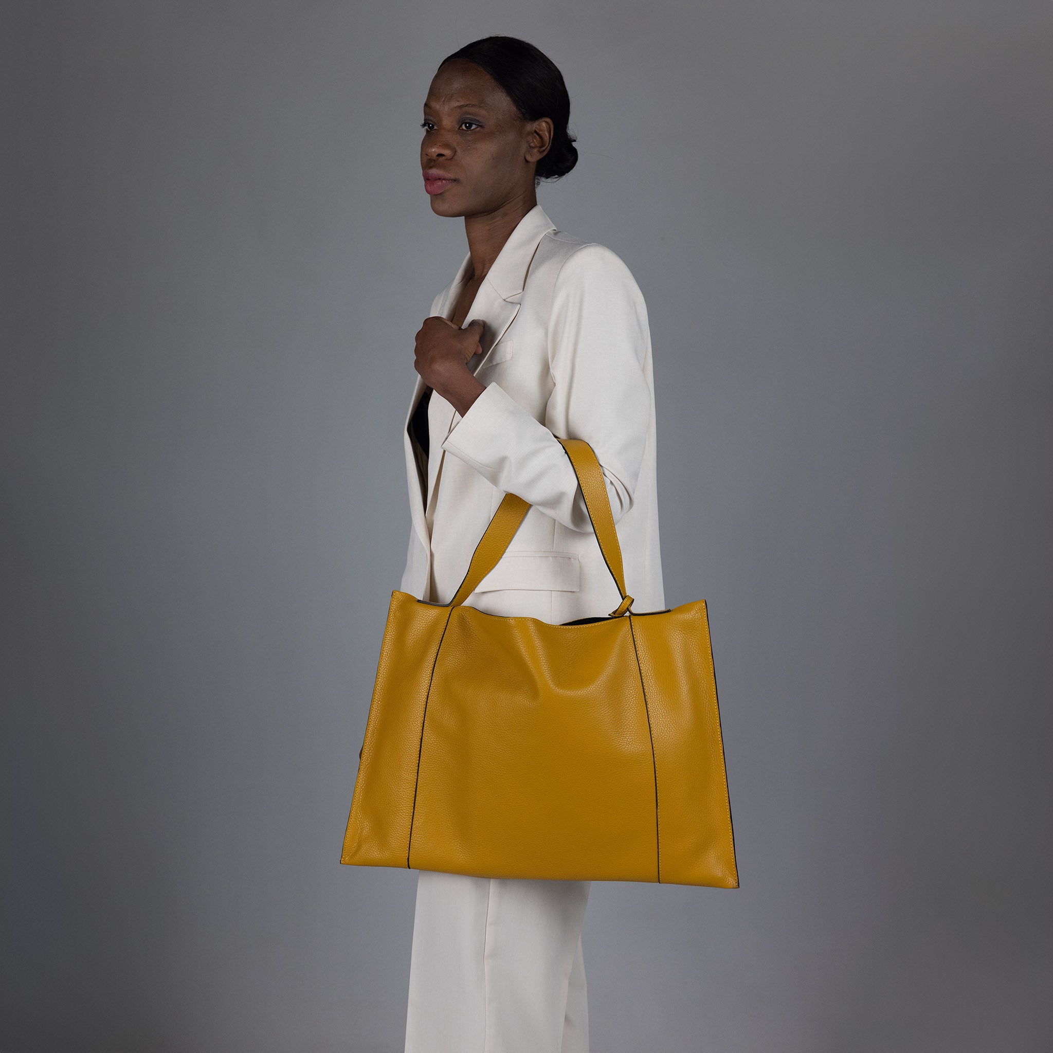 Fedra Maxi Bag Amber Mustard | Vittoria Sella