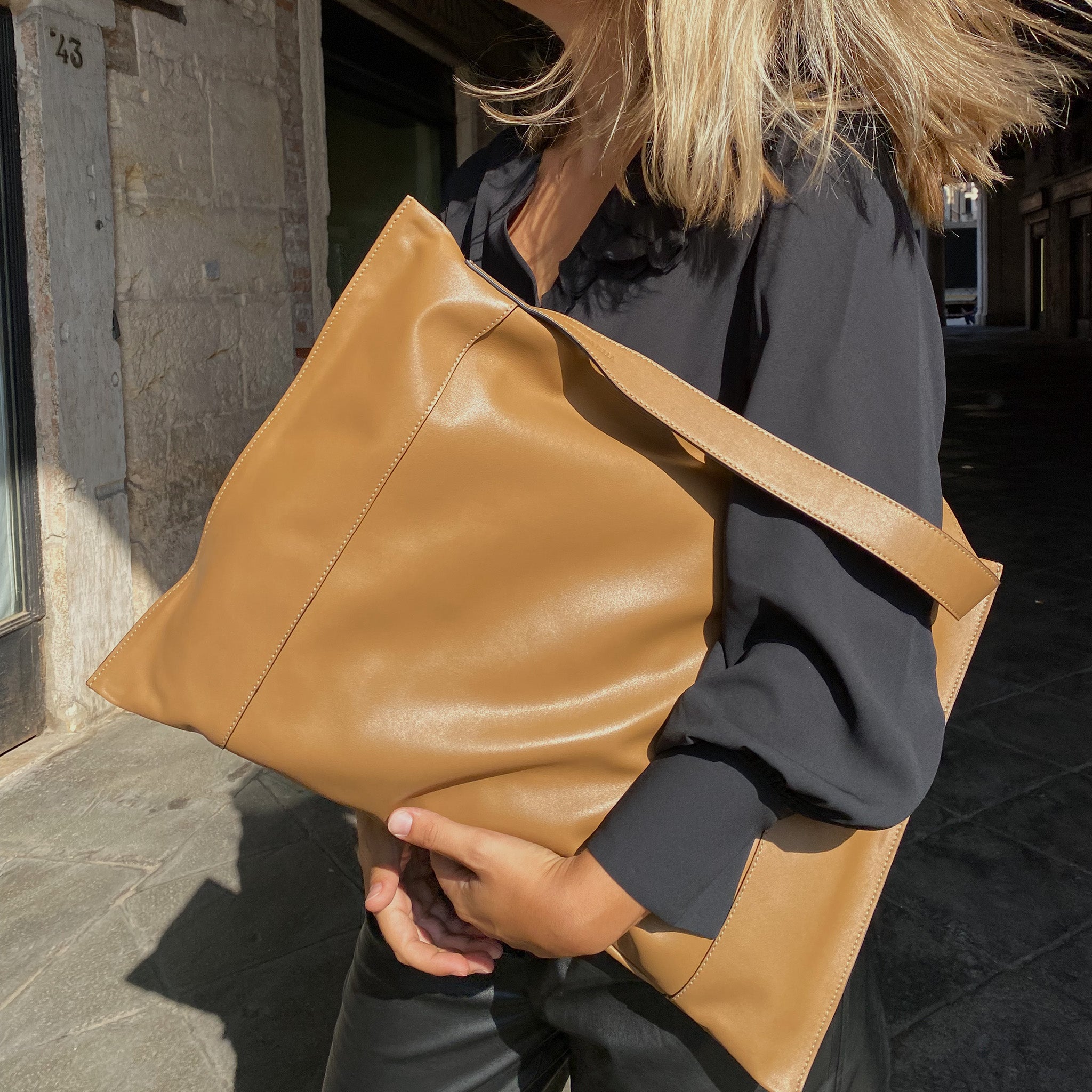 Fedra Maxi Bag Cappuccino