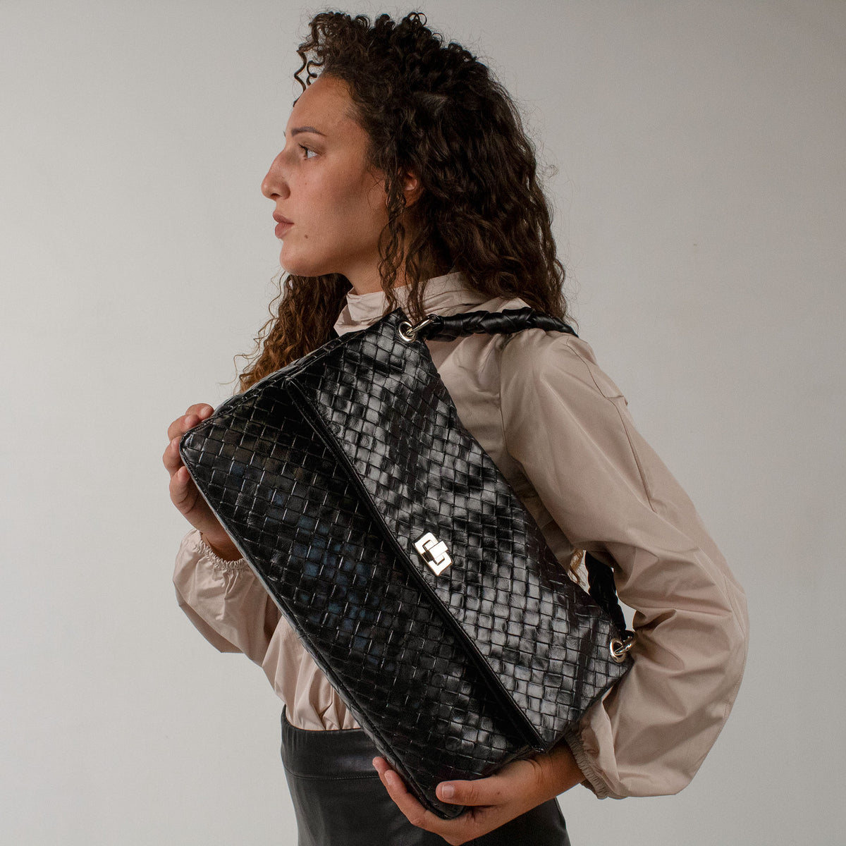 Flaminia Shoulder Bag Black Graphite Grid