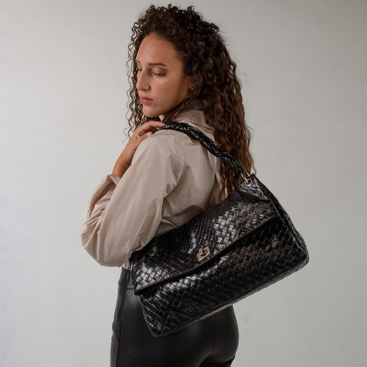 Flaminia Shoulder Bag Black Graphite Grid