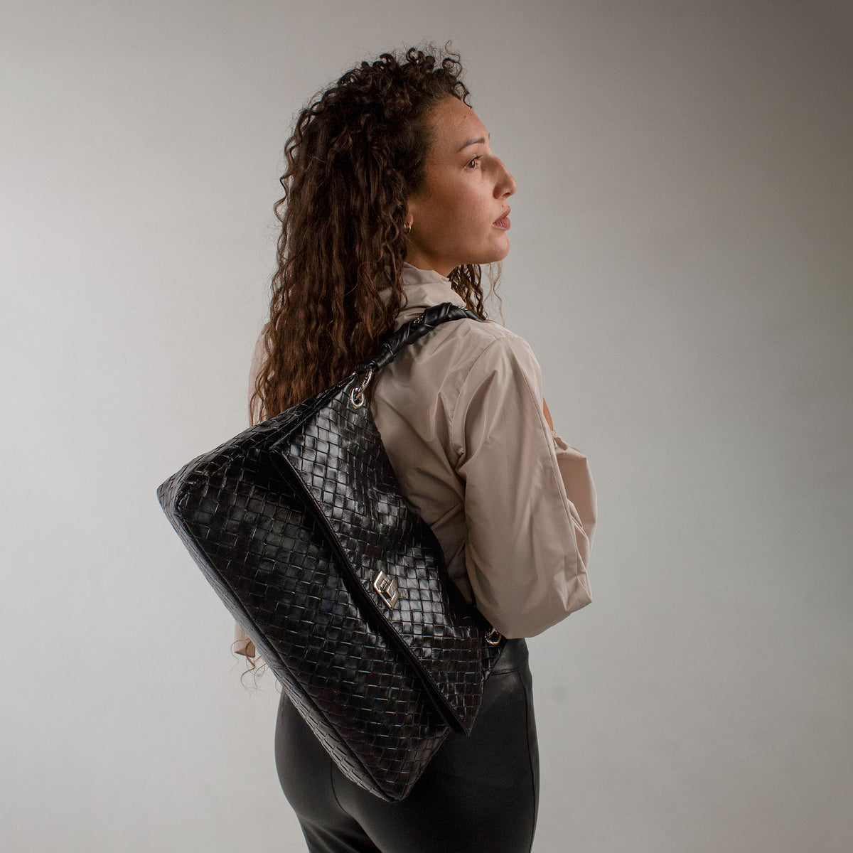 Flaminia Shoulder Bag Black Graphite Grid