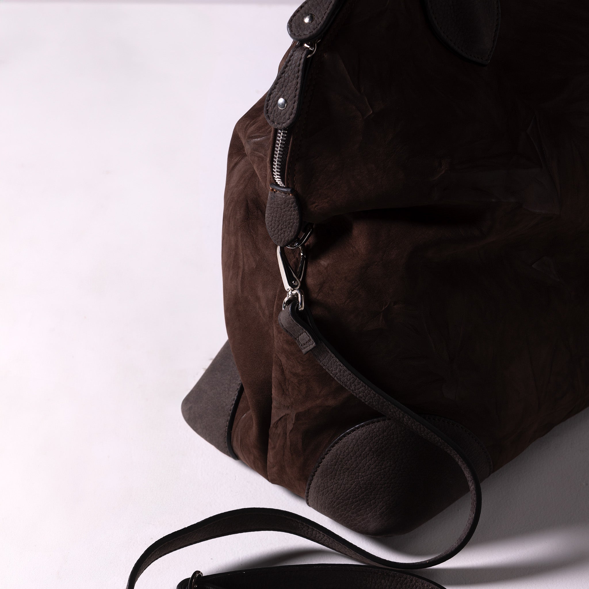 Vesta Maxi Tote Chestnut handle detail brown nubuck-finish calfskin with contrasting textures
