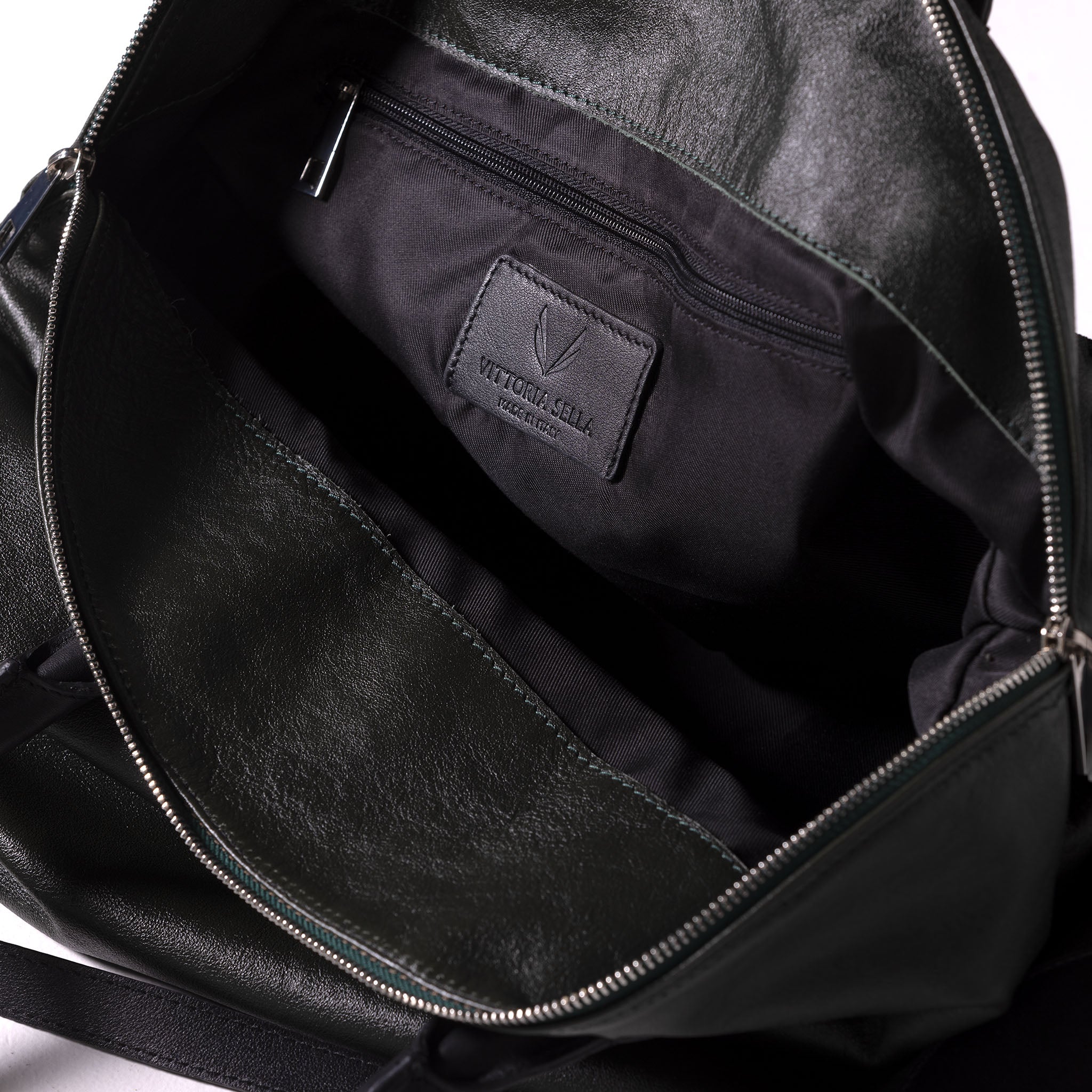 Vesta Maxi Tote Rainforest & Black inside view